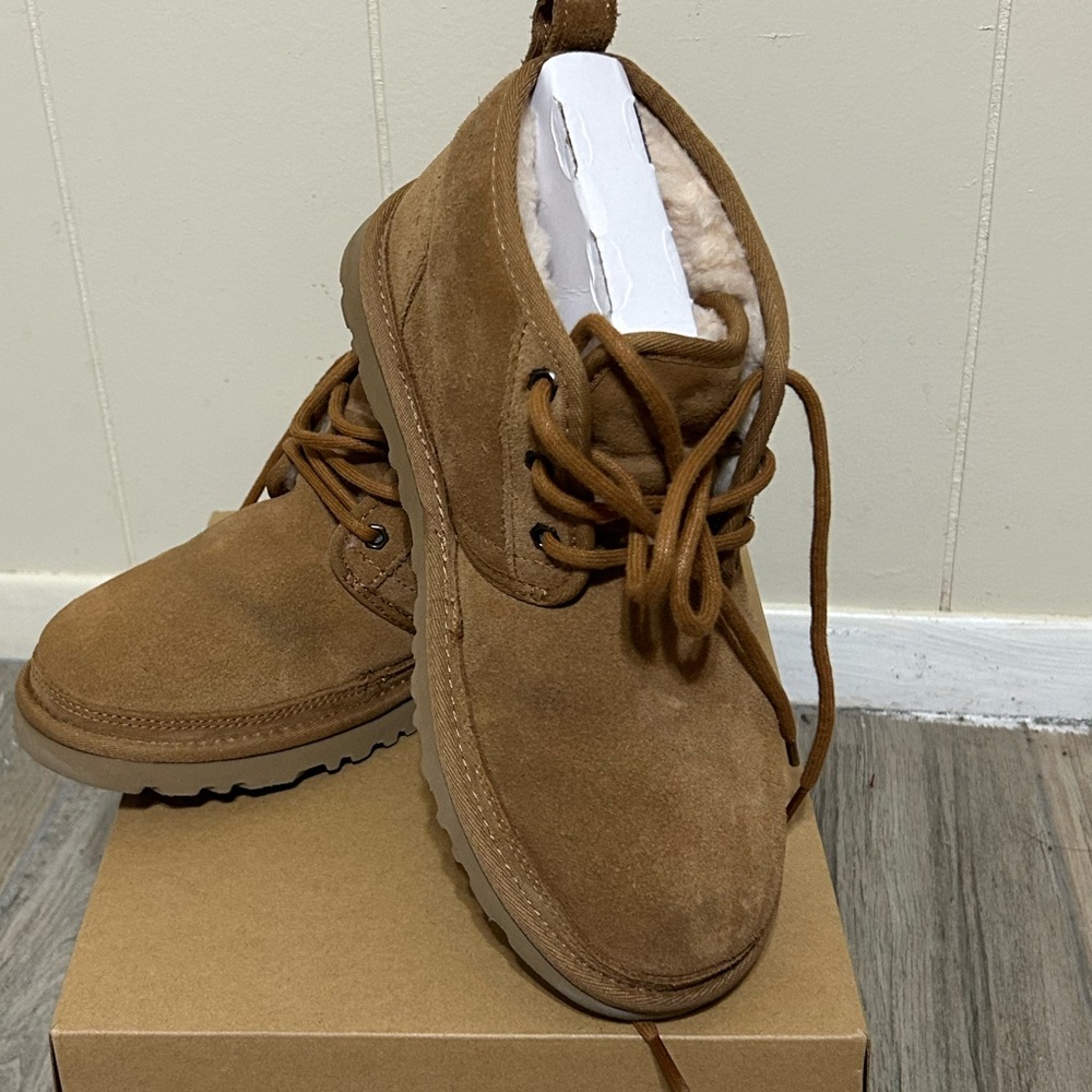 Brown Suede Lace-Up Ugg loafer Boots size 8 work 3 x super comfy!